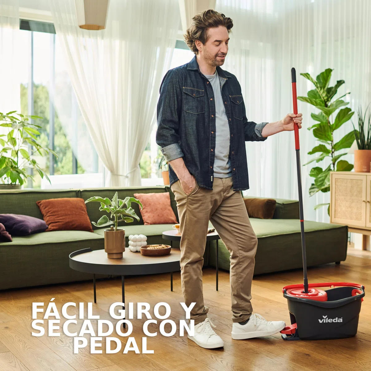 Vileda Turbo, Set de fregona con Cubo y Pedal, Palo telescópico 85-123 cm, escurrido Giratorio, Recambio Microfibra 2 en 1, Gris y Rojo