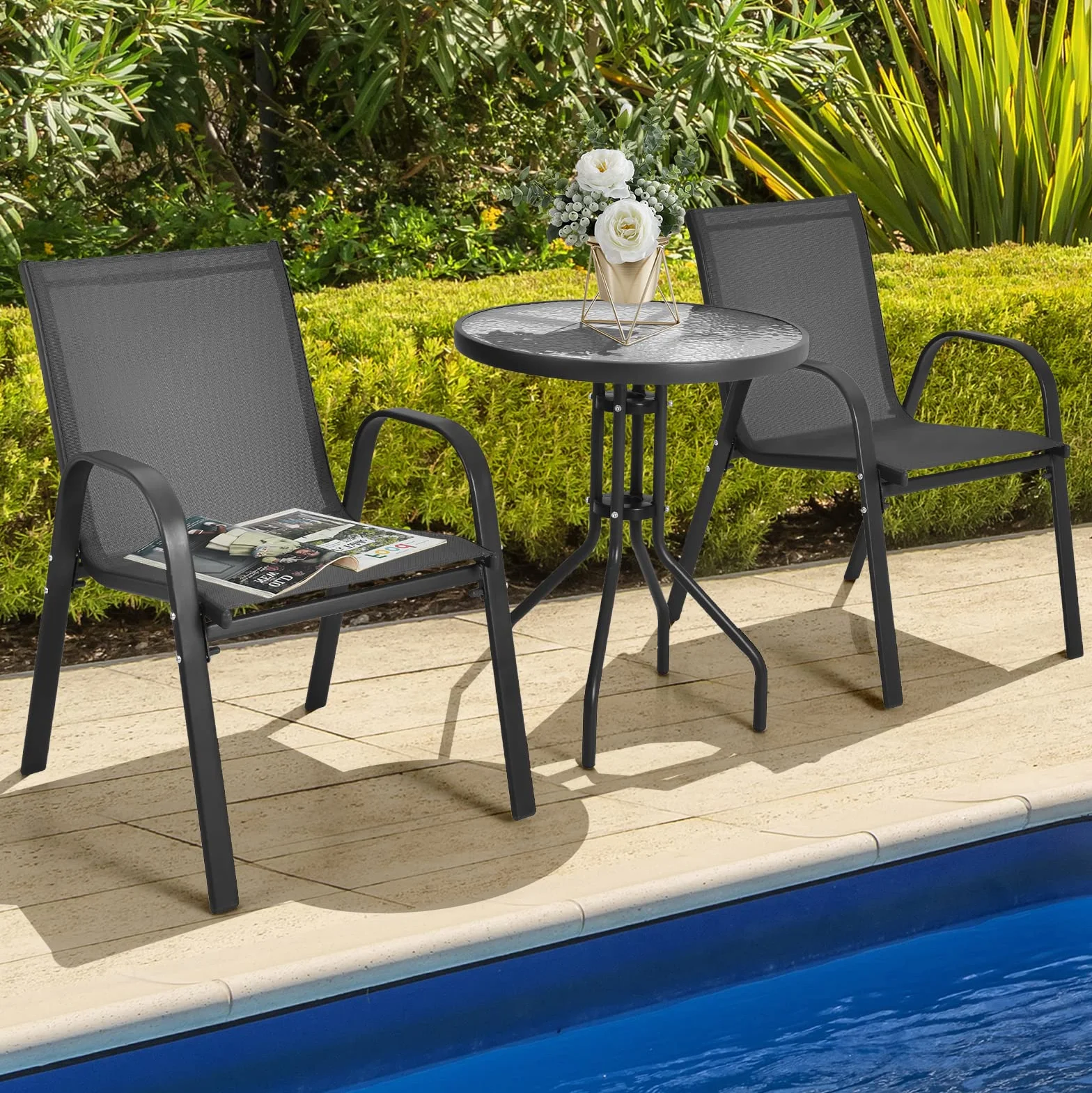 GIANTEX Conjunto de Muebles de Jardín 3 Piezas, Sillas Apilables, Marco de Metal, Mesa de Café con Tablero de Vidrio, Negro
