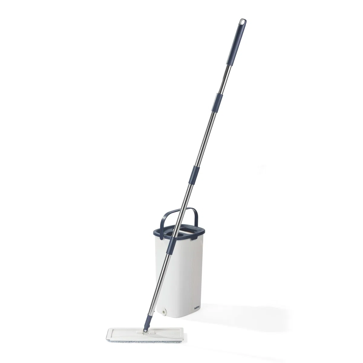 Beldray Juego de fregona Plana y Cubo de Limpieza Profunda: Cubo de fregona de 4 litros con 2 Compartimentos para remojar/escurrir y Quitar la Suciedad, 2 Cabezales de Microfibra Lavables a máquina